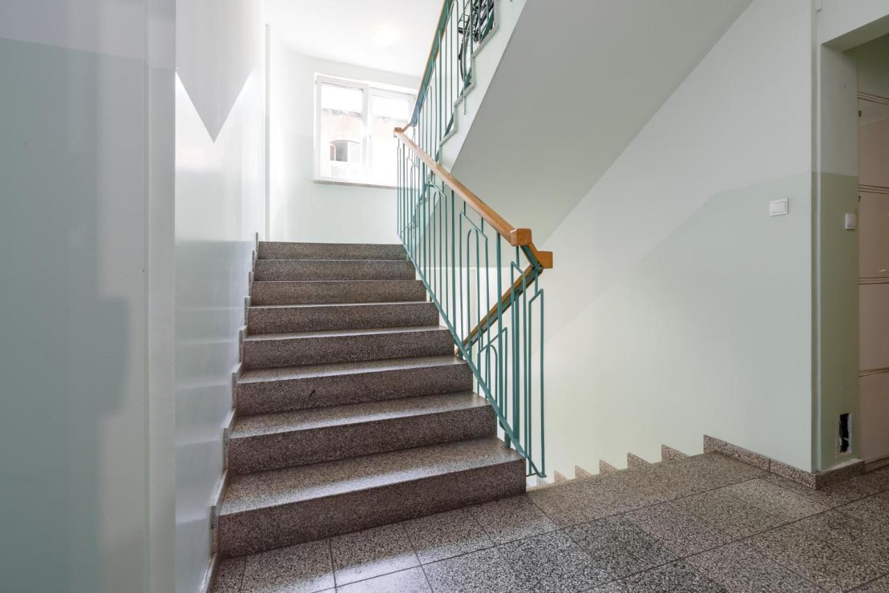 Jednosci Narodowej By Renters Apartment *